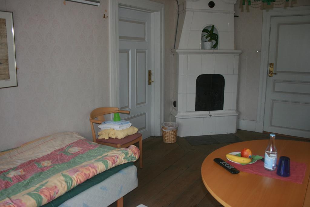 Broby Gard Hotel Märsta Quarto foto